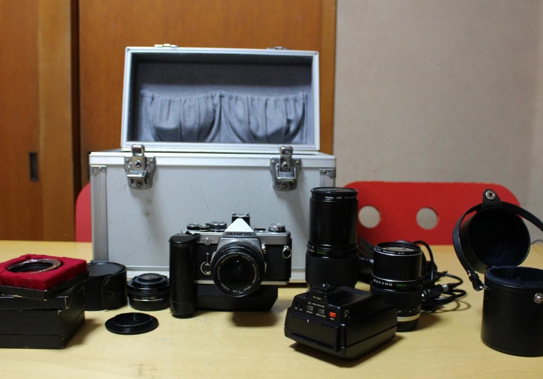 OLYMPUS OM-2　各種レンズ及びハードケース付