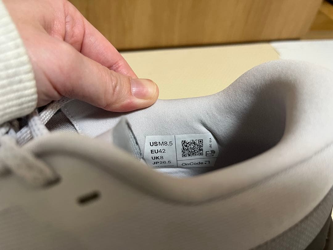 オン　クラウドモンスター2 スニーカー