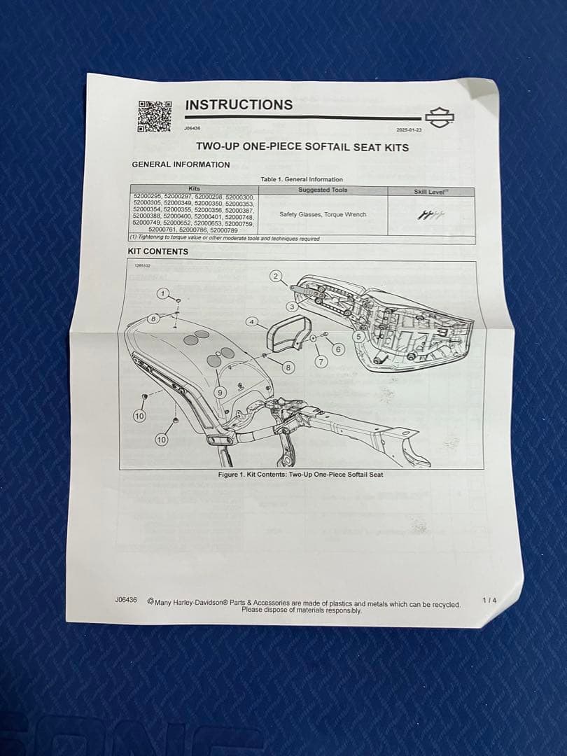 ハーレー　M8 ソフテイル　純正　シート　サンダウナー　ベルト付　美品