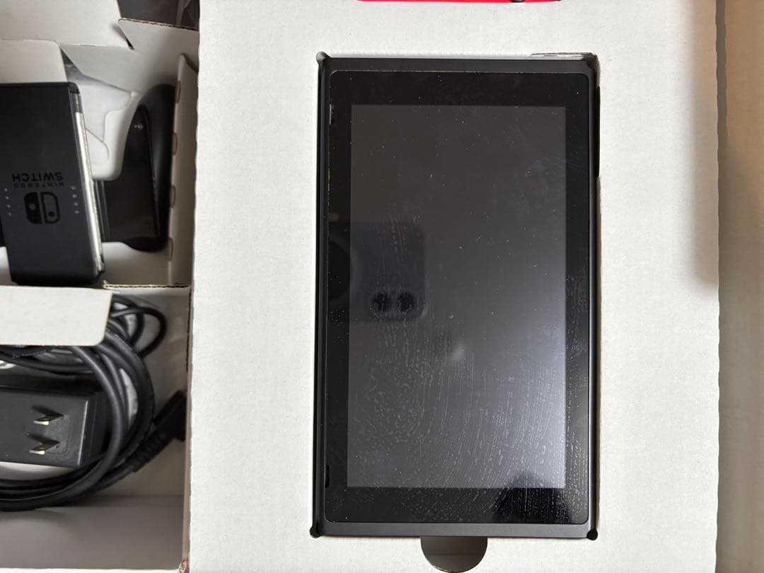 「美品値下げ」 Nintendo Switch Joy-Conは赤&赤組み合わせ