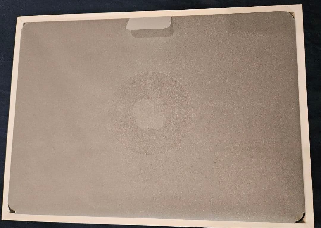 MacBook本体 MacBook Air M2 16GB 512GB