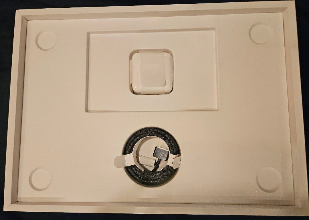 MacBook本体 MacBook Air M2 16GB 512GB