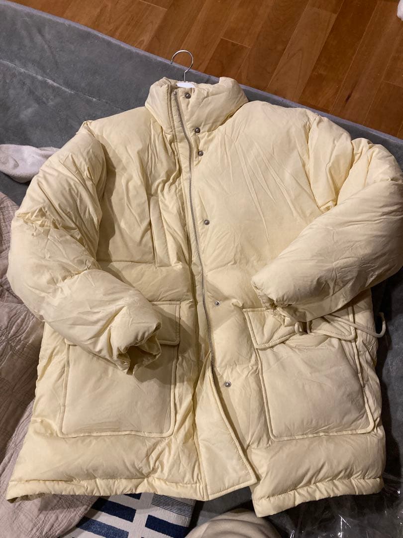 訳あり　ETMON クリーム色 ダウンジャケット