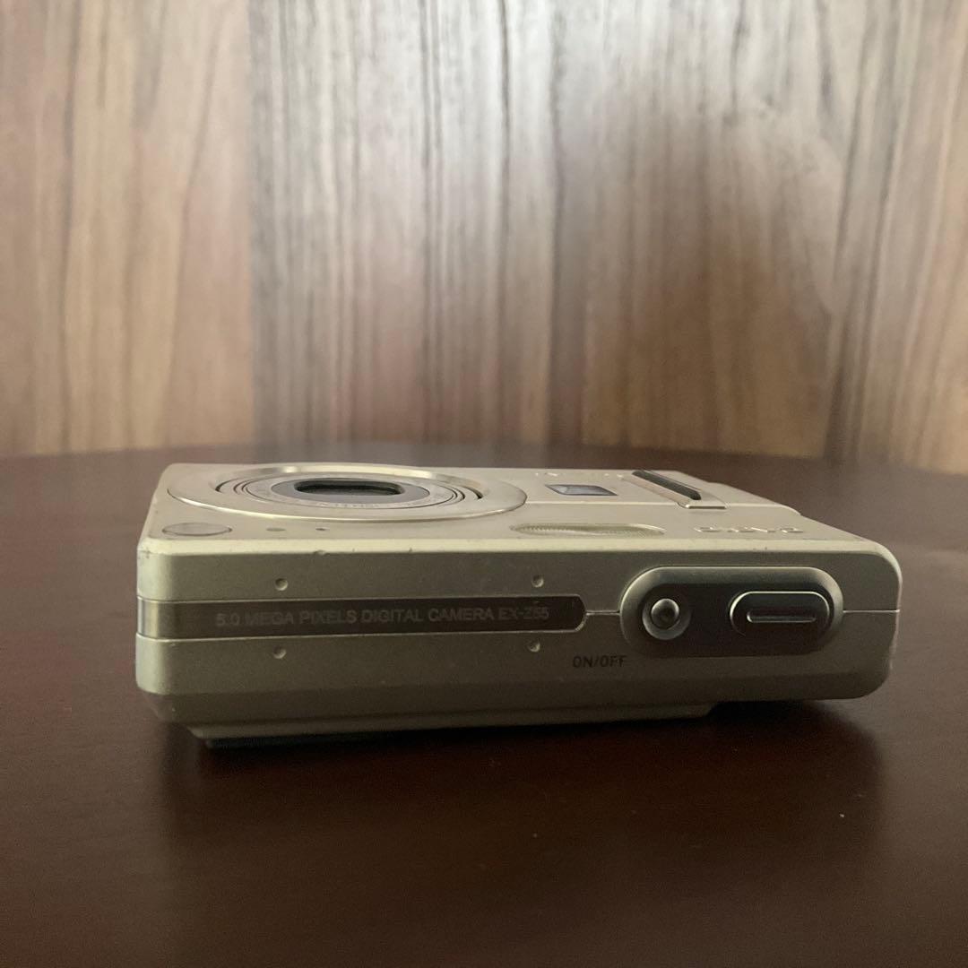 デジタルカメラ Casio EXILIM EX-Z55