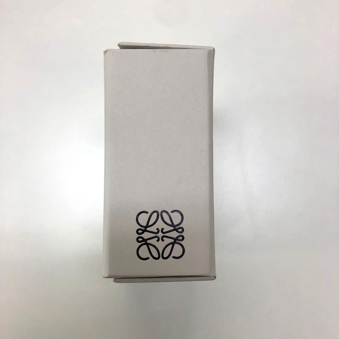 ロエベ　ゴールド　ブローチ　高級ブランド　レディース　アクセサリー