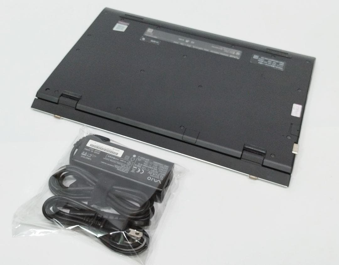 14.0液晶人気の薄型VAIO VJPK11C11N 8世代 I3 SSD