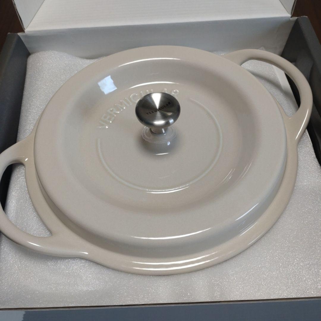 【新品未使用】vermicular oven pot round 18cm
