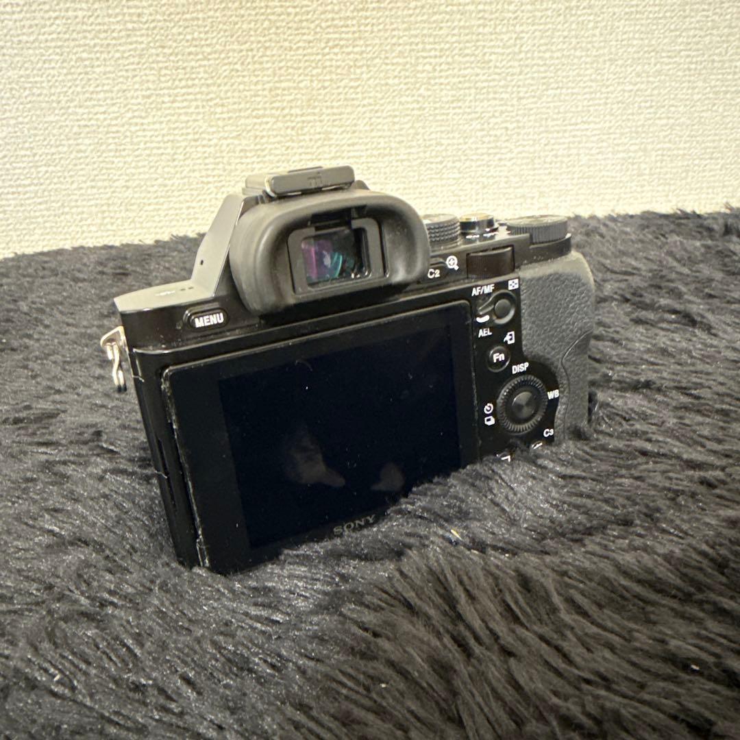 高級 SONY ILCE-7 α7 ミラーレス一眼 カメラ レンズ付き