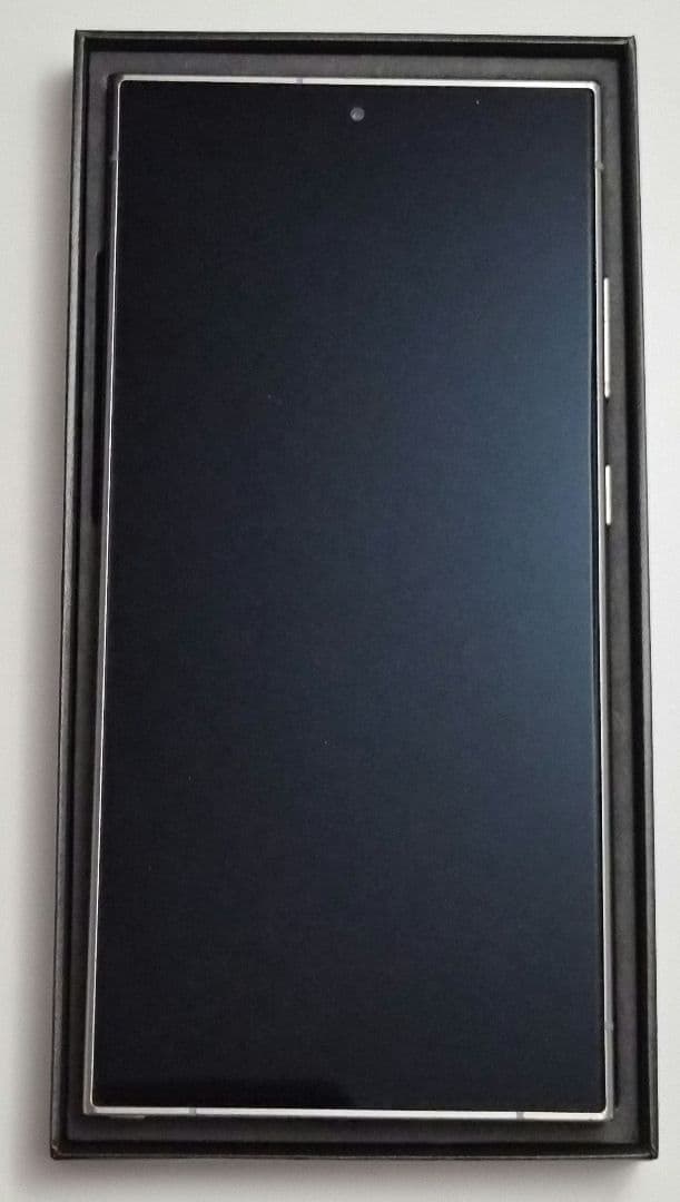 【美品】Samsung Galaxy S24 Ultra SCG33