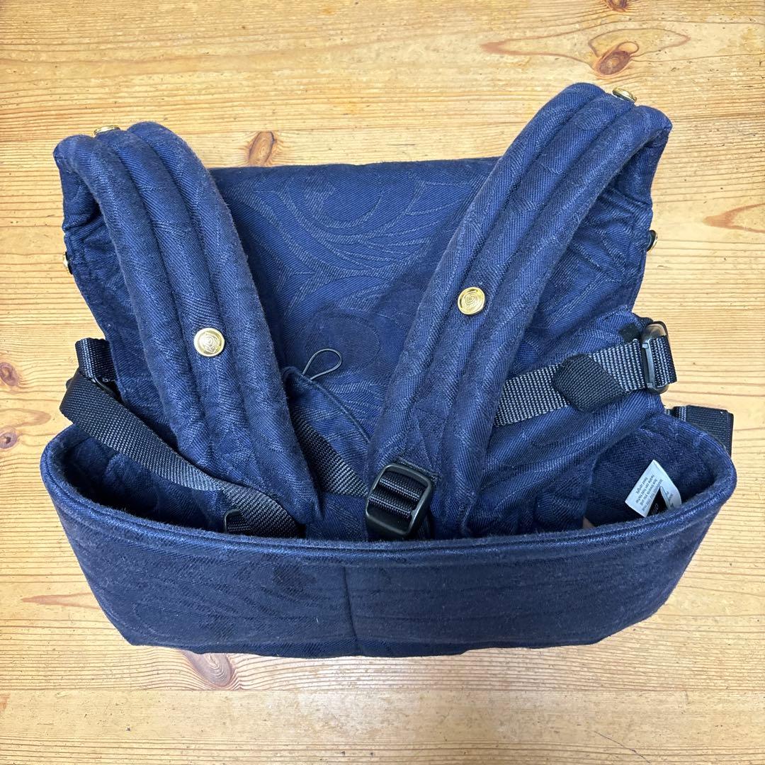 artipoppe アーティポッペ　抱っこ紐　ネイビー