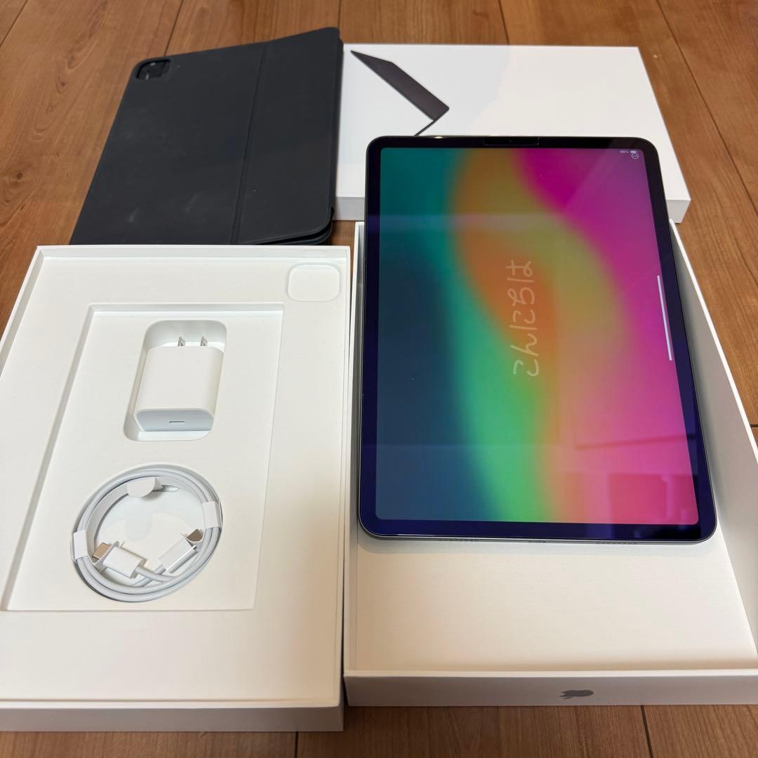 【超美品】Apple iPad 11インチ 第三世代 本体 キーボード