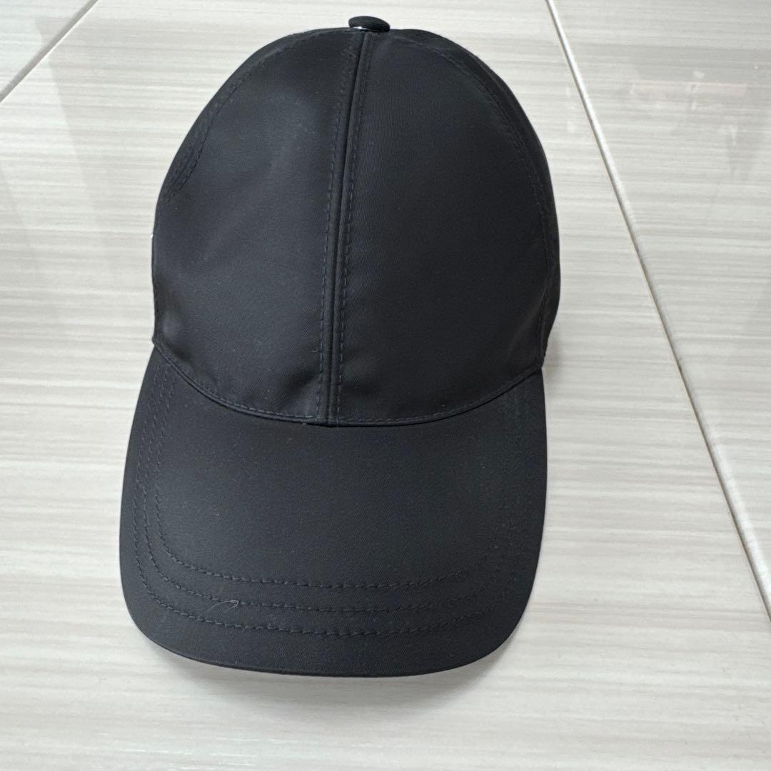 PRADA ブラック キャップ Mサイズ