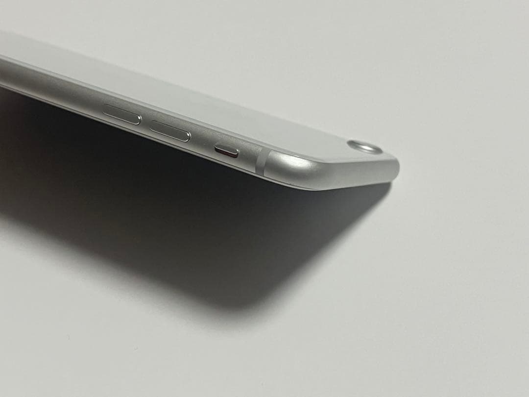 iPhone 8 64GB ホワイト SIMフリー｜美品｜初期化済｜即発送