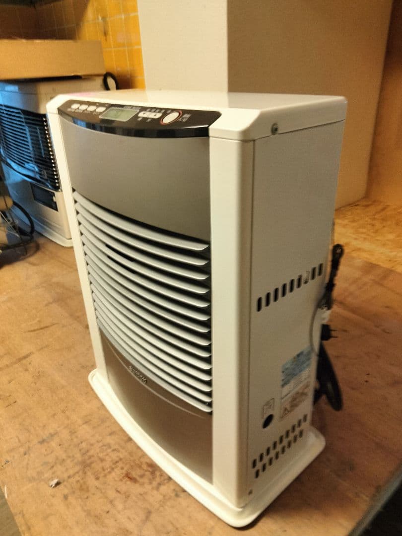 札幌発サンポットFF温風石油ストーブ！品番「FF‐632TL」2012年式中古品