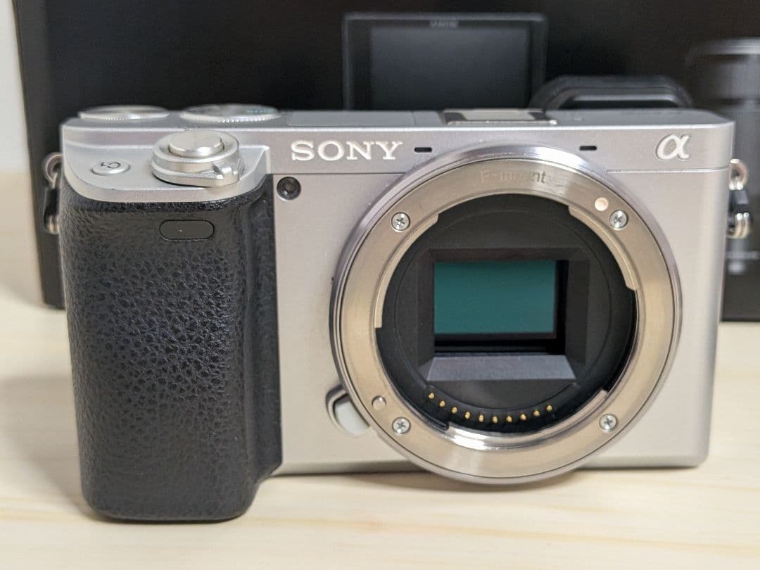 Sony α6400 ミラーレス一眼 2レンズ付き