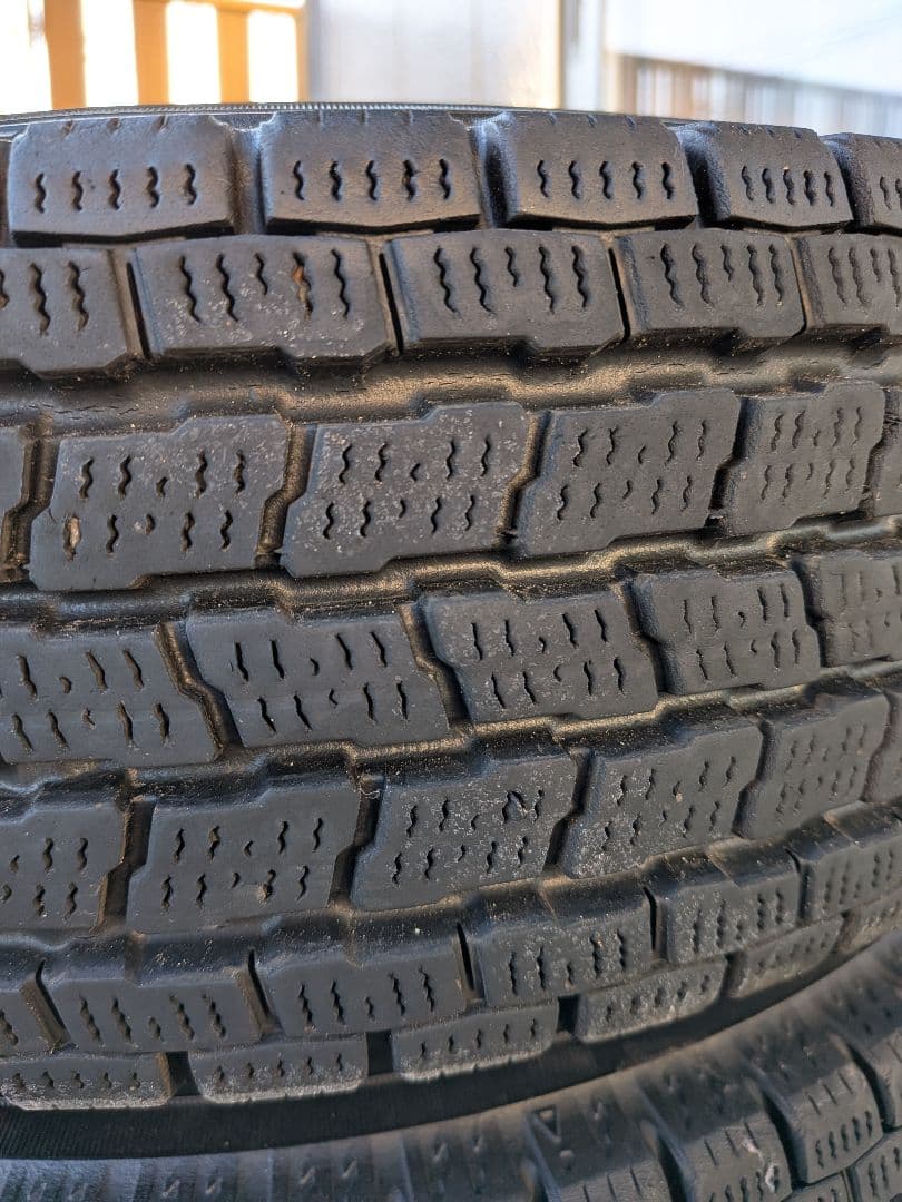 145/80R12 スタッドレス 20年製 ハイゼットやキャリートラック等