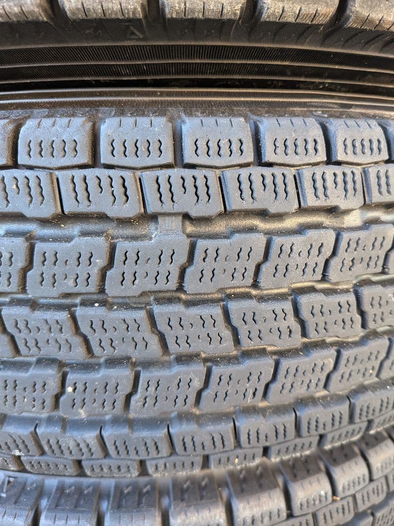 145/80R12 スタッドレス 20年製 ハイゼットやキャリートラック等