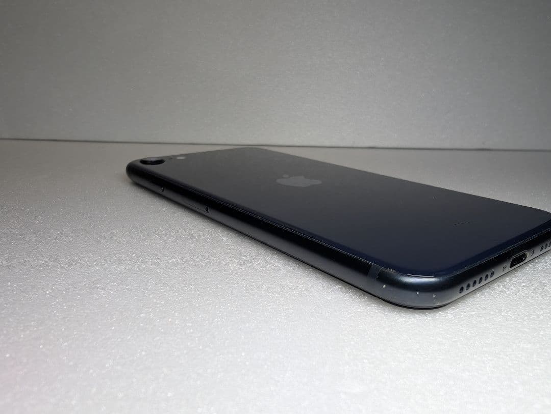 iphoneSE3 第3世代　64GB　ミッドナイト　管理番号11935