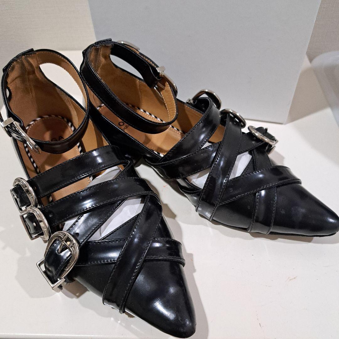 TOGA PULLA ブラックレザーシューズ