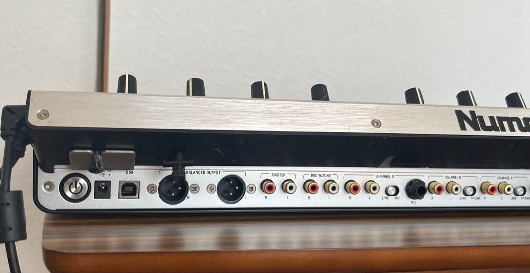 ③激レア　Numark ヌマーク4TRAK DJコントローラー