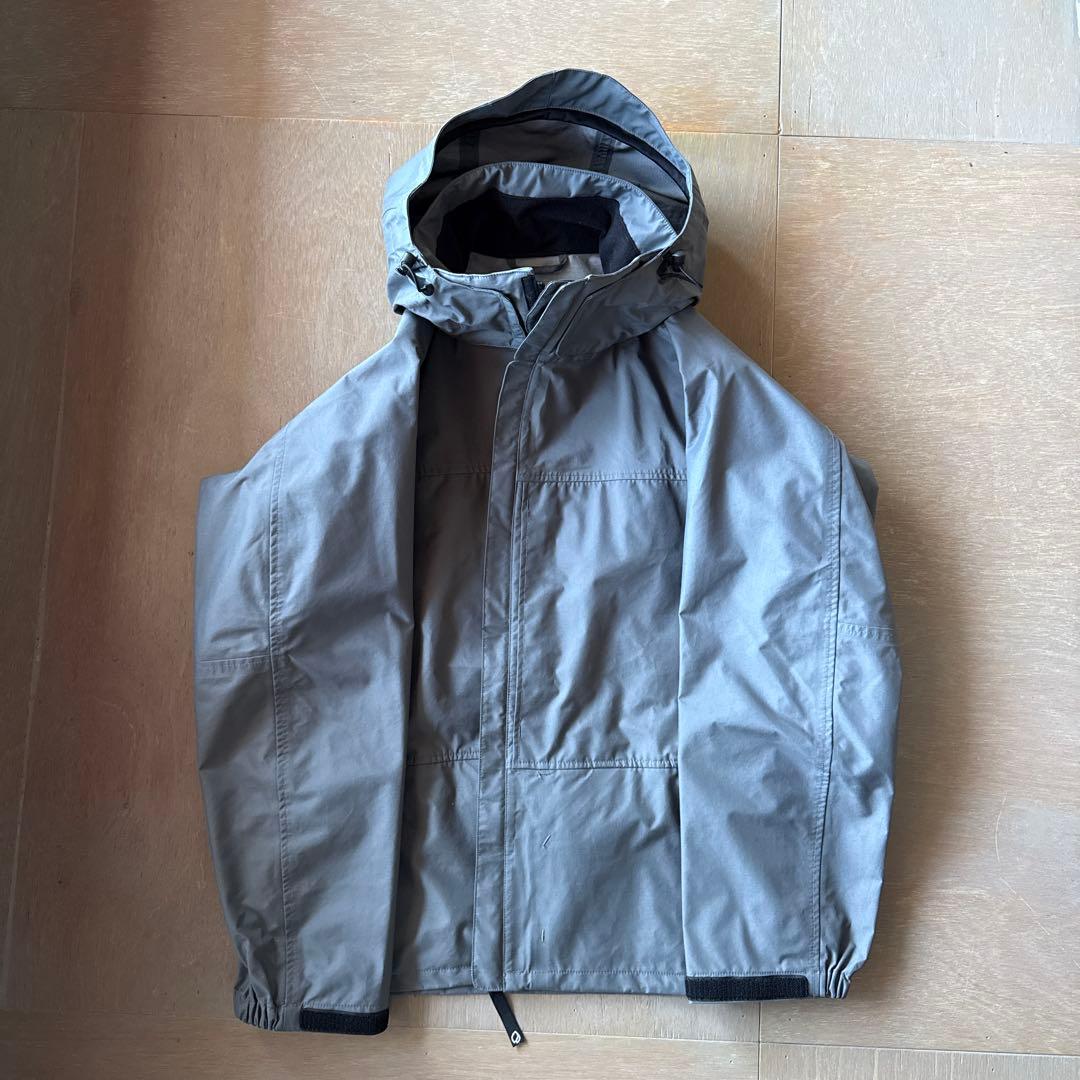 Green clothing スノボウェア