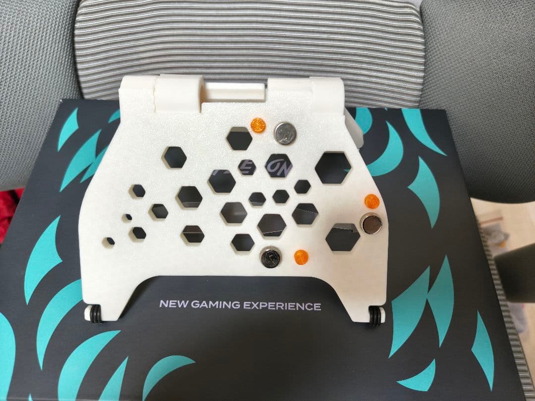 Azeron Cyborg II スタンド付