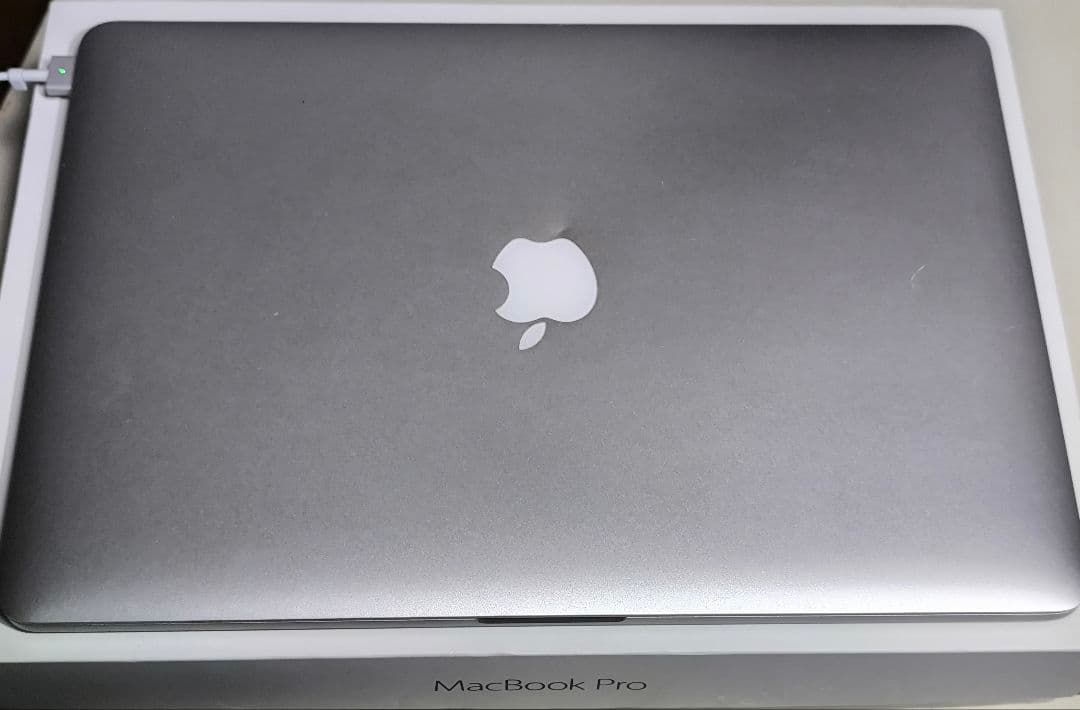 MacBook Pro Retina 15インチ　シルバー