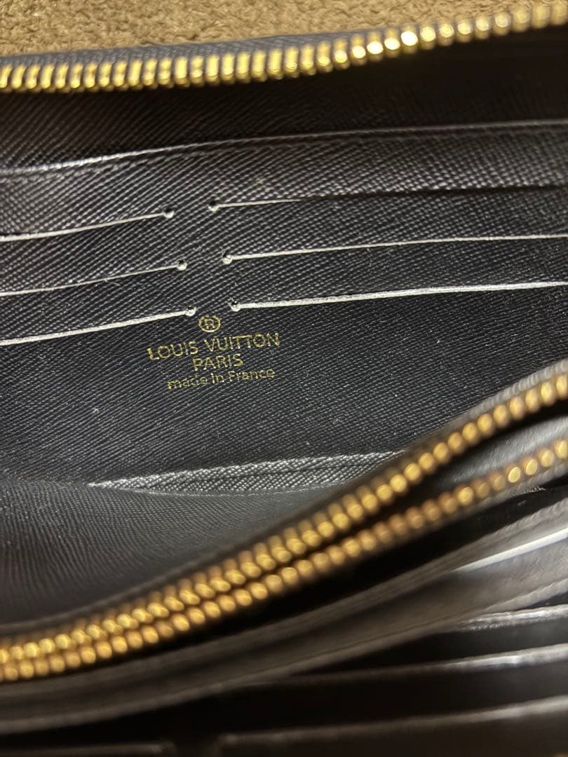 Louis Vuitton 長財布 ブラック 値下げ可能です