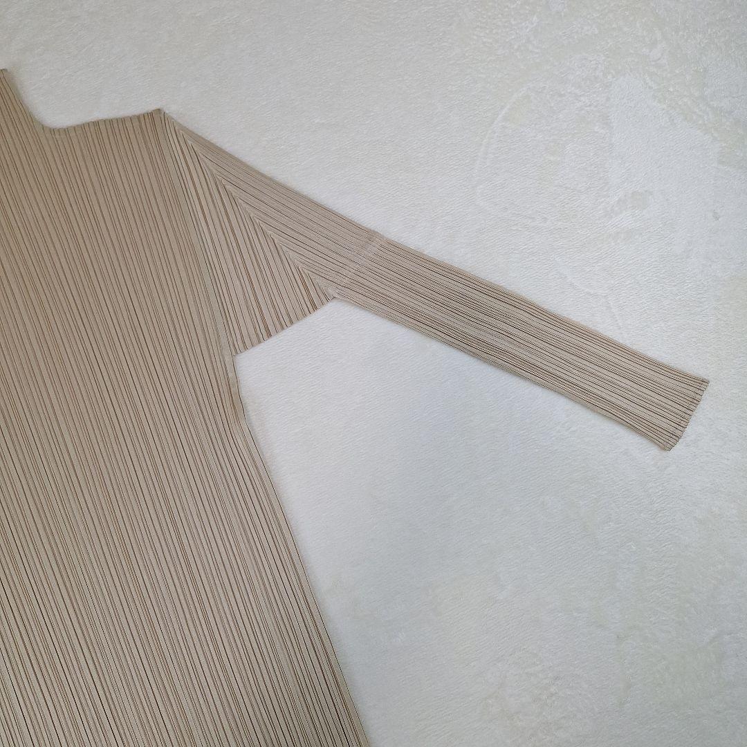 プリーツプリーズ　ハイネックカットソー　ブラウス　長袖　ベージュ　サイズ3