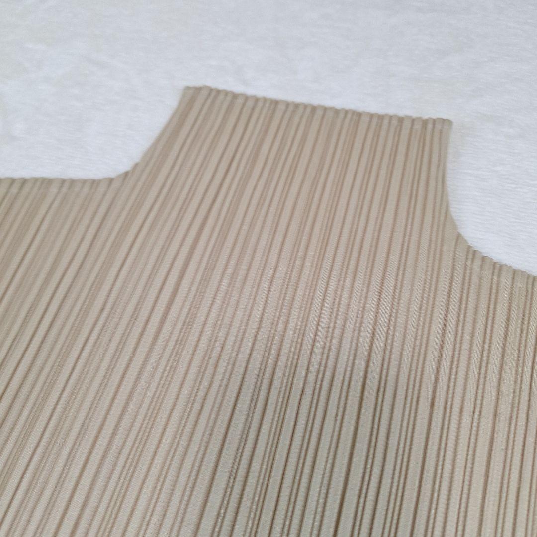 プリーツプリーズ　ハイネックカットソー　ブラウス　長袖　ベージュ　サイズ3