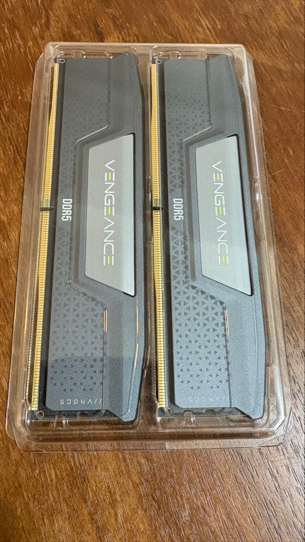 メモリー CORSAIR VENGEANCE DDR5 32GB 6000MHz