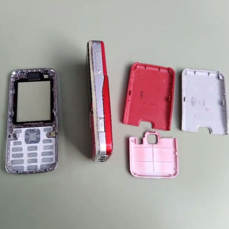 ＮＴＴドコモ ノキア NM706i 稼働品 本体 （充電器／取扱説明書／ＣＤ付）