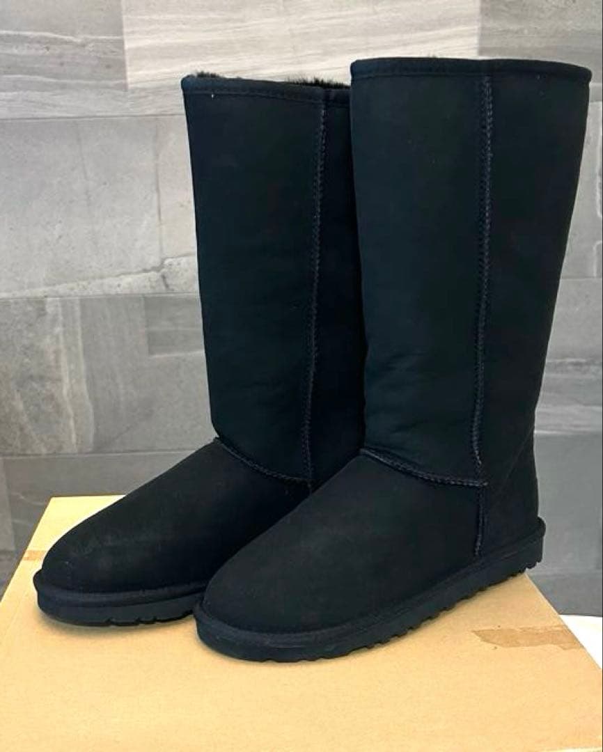 新品未使用⭐︎UGGブラック クラシックトールムートンブーツ サイズ6