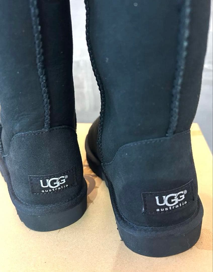 新品未使用⭐︎UGGブラック クラシックトールムートンブーツ サイズ6