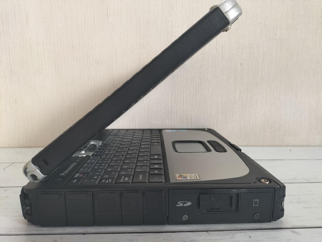 TOUGHBOOK CF-18 10.4型/落下や衝撃、水、埃に強い堅牢PC 1