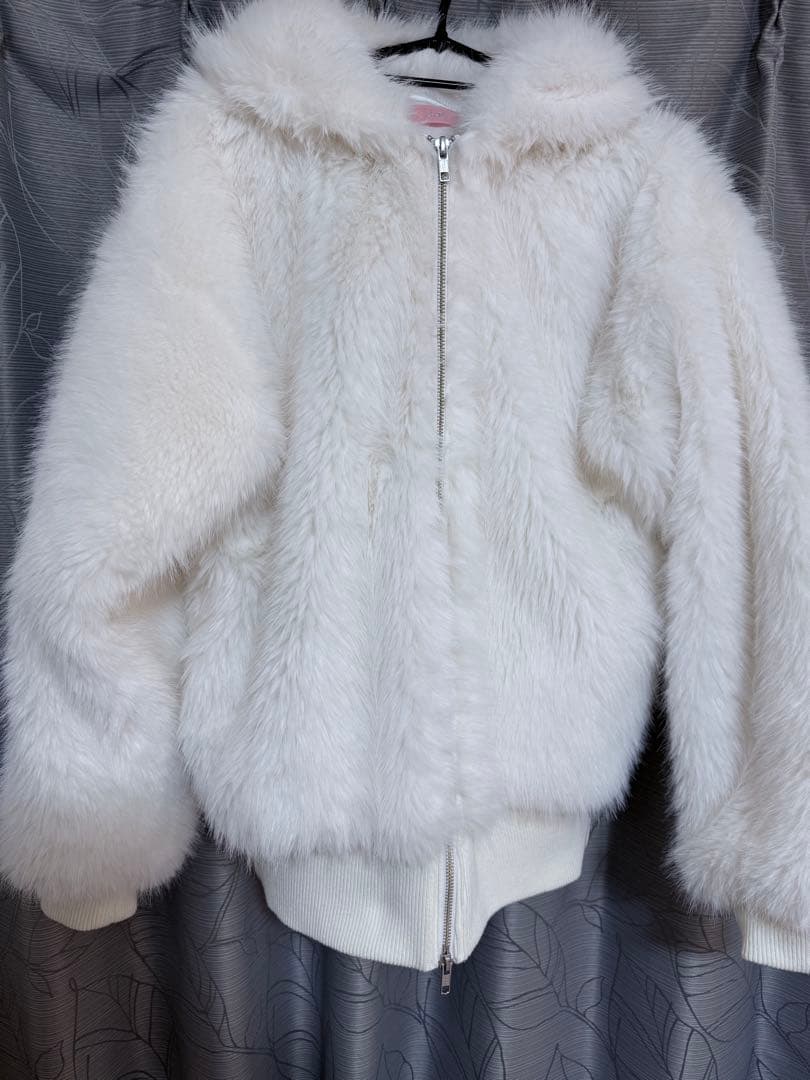 lilLilly フェイクファーレッグカバーホワイト レッグウォーマー パーカー