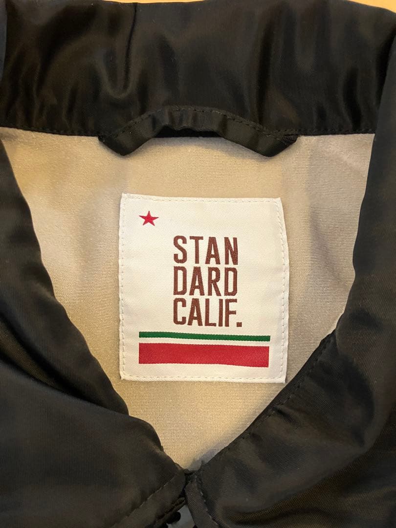 スタンダードカリフォルニア　ロゴパッチコーチジャケット