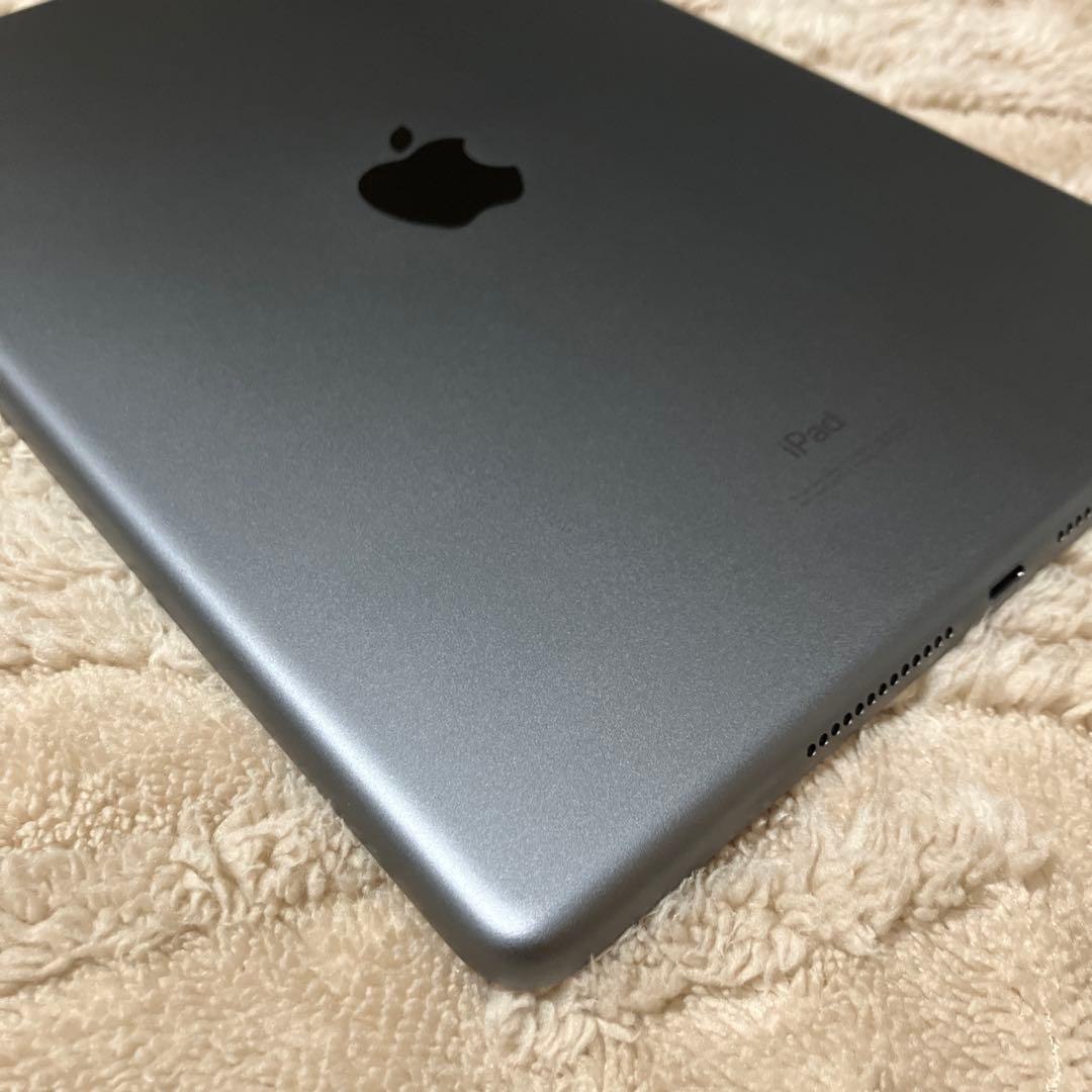 Apple iPad 第8世代 32GB スペースグレー