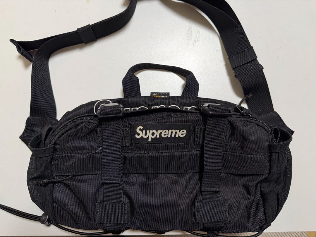 supreme ボディバッグ