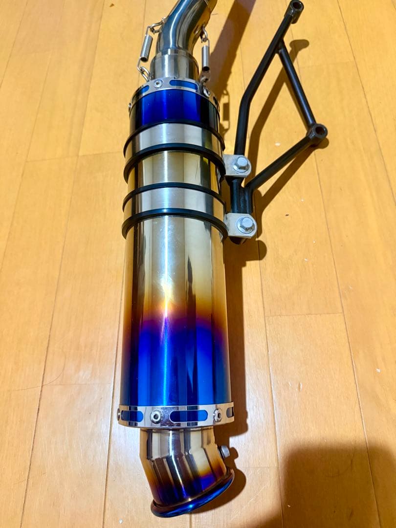 PCX jk05ステンレス製マフラー 青と銀のグラデーション