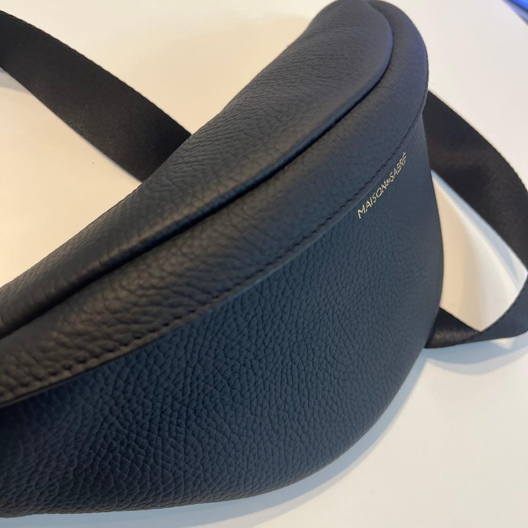 [ほぼ新品] MAISON de SABRÉ レザー スリングバッグ