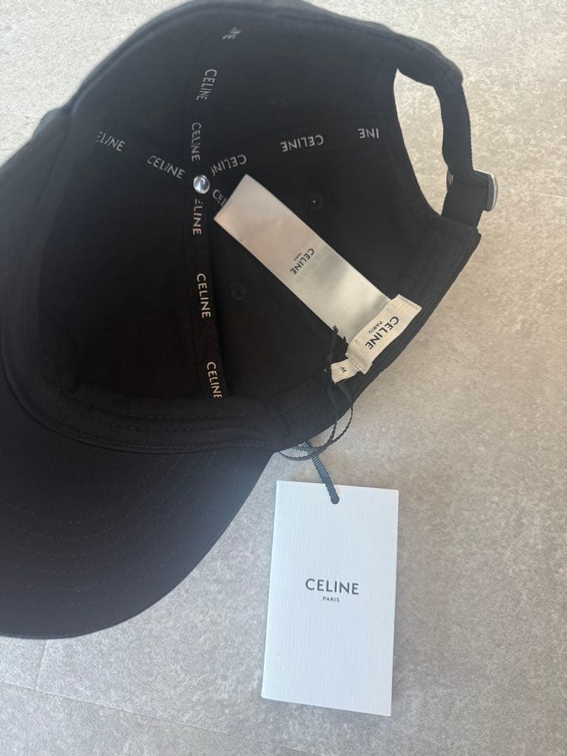 新品CELINE トリオンフ ベースボールキャップ