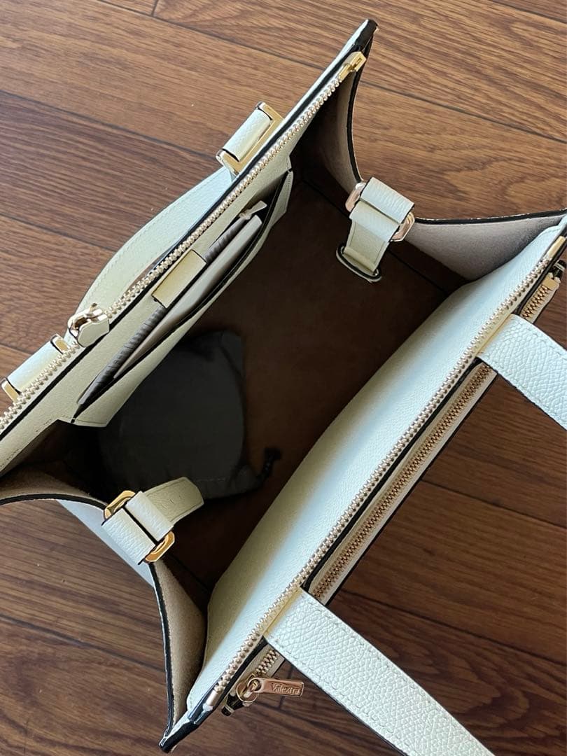 valextra ハンドバッグ　ホワイト　美品