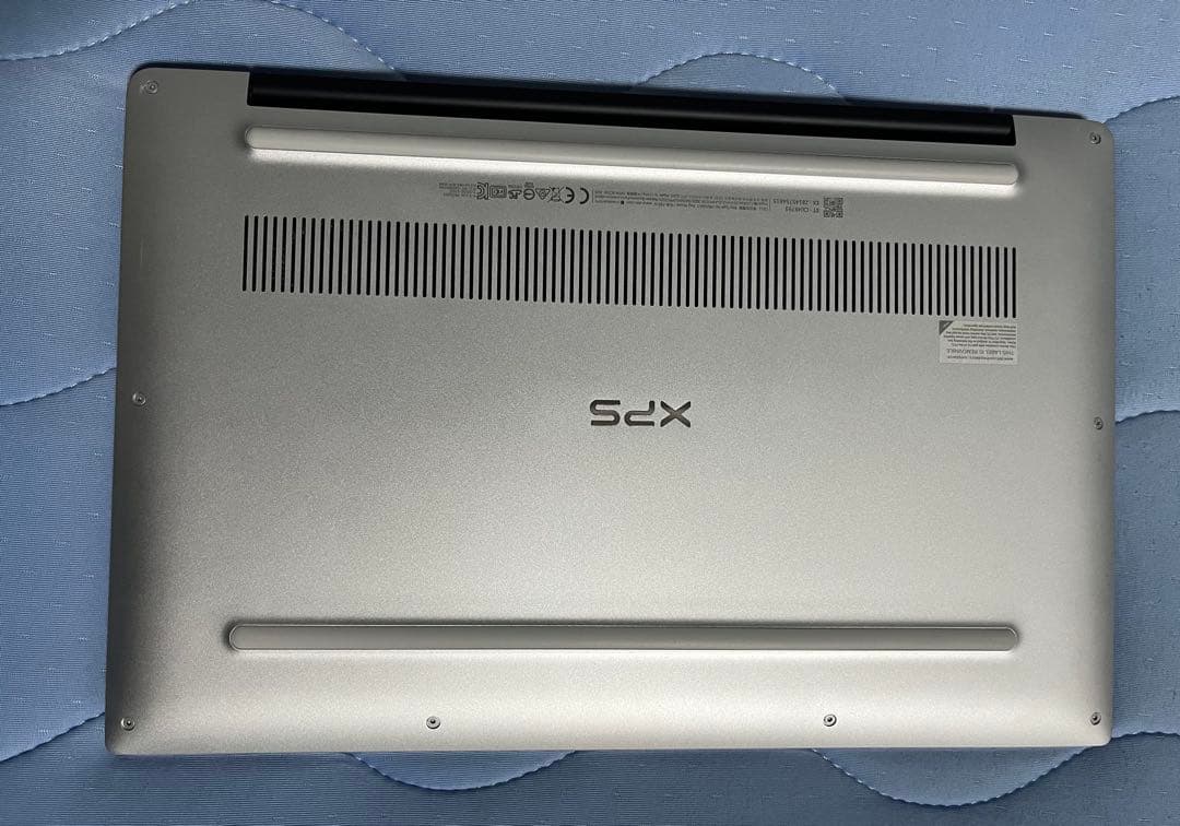 Windowsノート本体 DELL XPS 13 7390