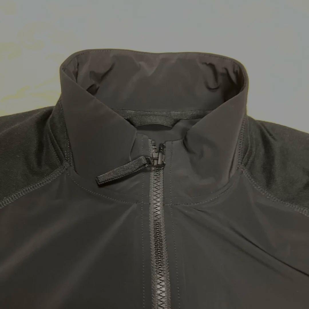 t.s.hです❗️Theory綿とナイロンのコンビジャケット・Ｌ