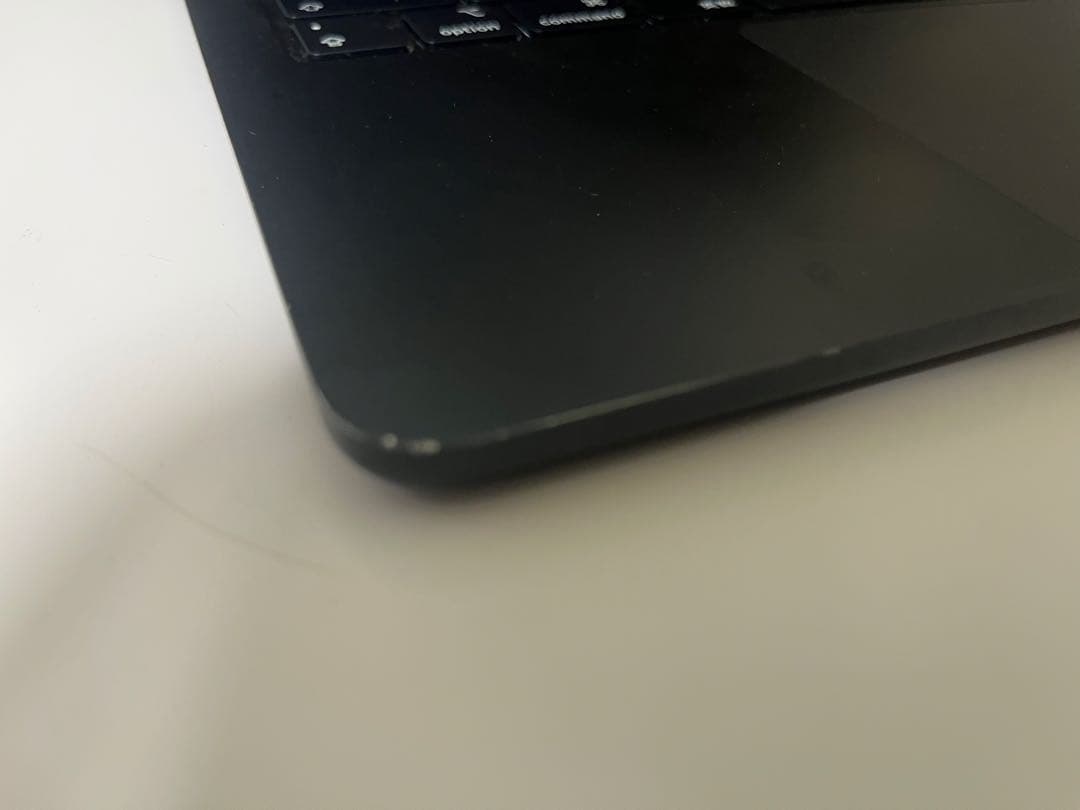 MacBookAirM2 13インチ2022 512GB【キーボード凹み動作可】