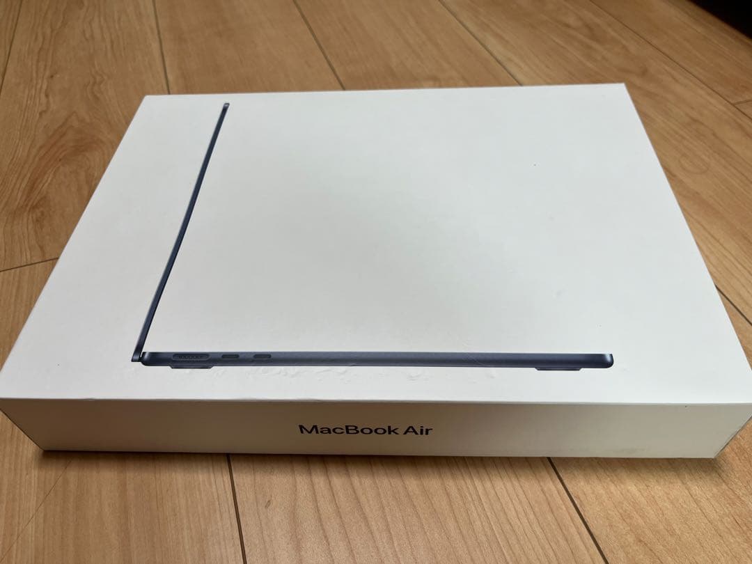 MacBookAirM2 13インチ2022 512GB【キーボード凹み動作可】