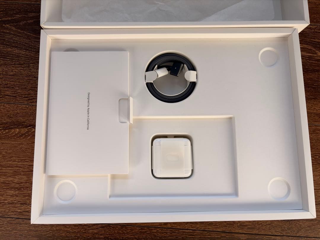 Apple MacBook Air M2 13インチ 256G 【液晶不具合】