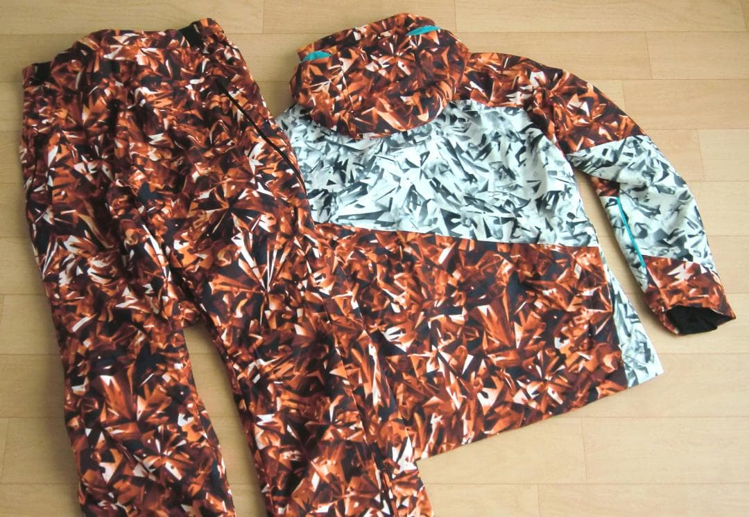 ■■11月限定■送料無料■美品■DESCENTE■男性用スキーウエア上下■XO■