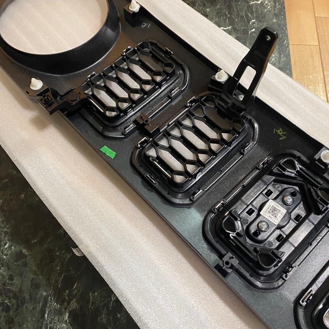 ジムニー　ノマド　純正　フロントグリル　未使用品 ジムニー グリル